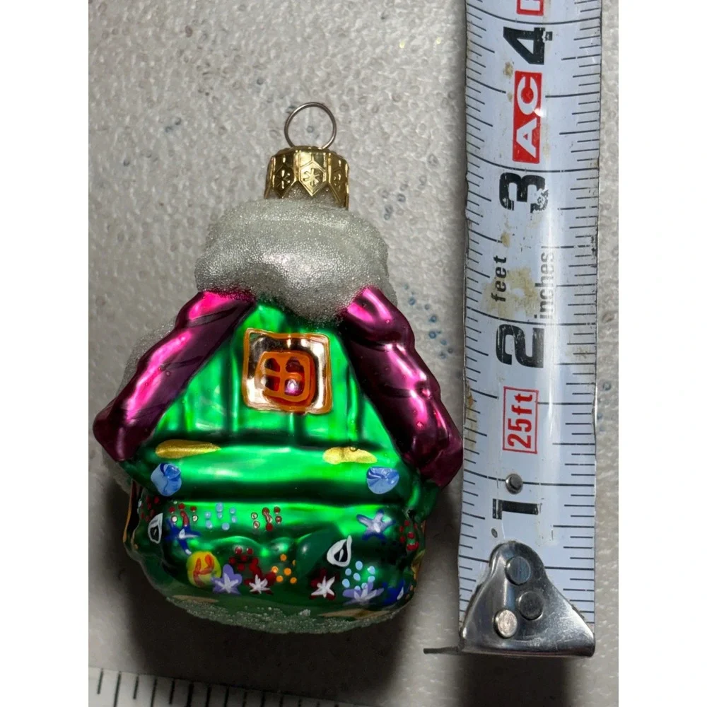 Christopher Radko Wee Berry House With Snowman Ornament‎